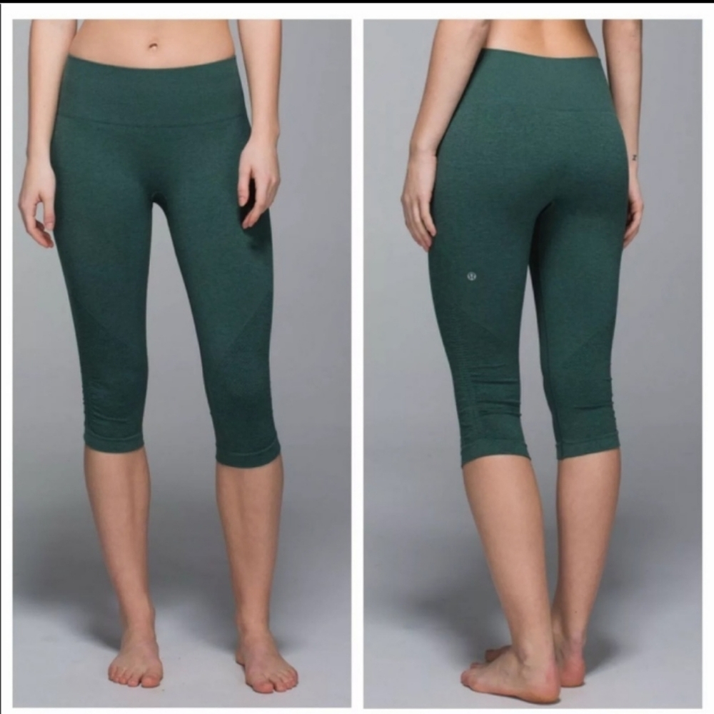 Lululemon In The Flow Crop ll Heathered Forest Green Capri Leggings Women's Sz 6
